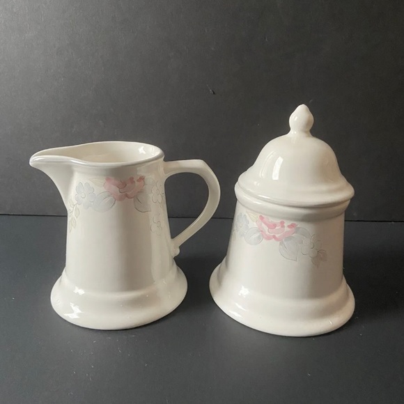 Pfaltzgraff Kitchen Pfaltzgraff Wyndham Sugar Bowl And Creamer Set